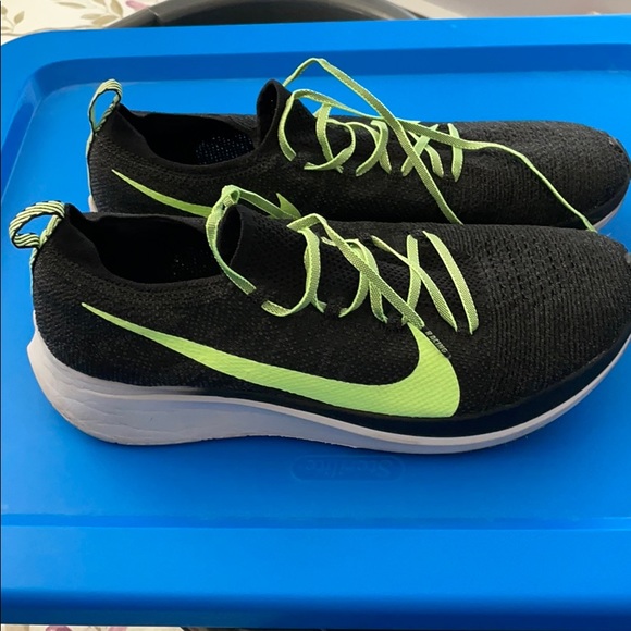 nike zoom fly flyknit men's shoes